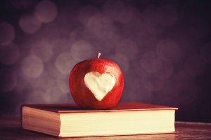 apple-and-book